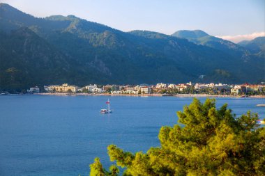 Akdeniz 'in akşam manzarası