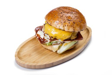 et, peynir, sebze ve yumurta ile Burger yakın çekim