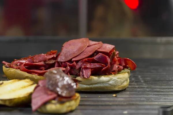 Kumru Een Turkse Sandwich Een Broodje Meestal Met Kaas Tomaat — Stockfoto