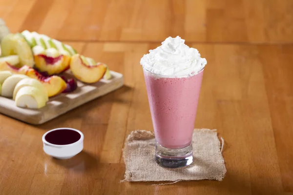 Delizioso Frullato Fragole Sano Bicchiere Cocktail Con Marmellata Bacche Frutta — Foto Stock