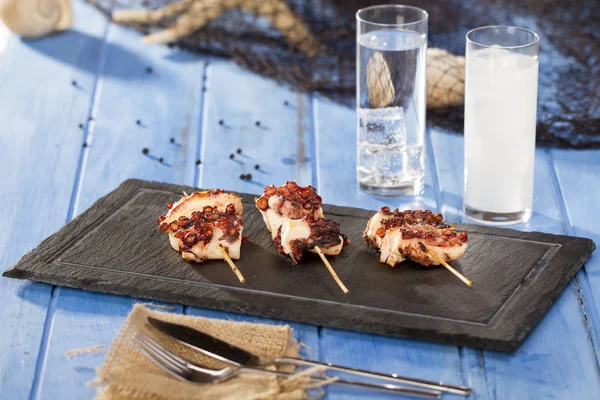 sopa üzerinde Izgara ahtapot adet 