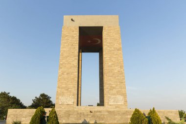 Çanakkale Şehitler Anıtı Çanakkale Boğazı için karşı. Birinci Dünya Savaşı sırasında Aralık 1915 Nisan 1915 gerçekleşti Gelibolu Savaş, katılan Türk askerleri.