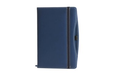 Lacivert deri Pu gündem günlük defter ile beyaz arka plan üzerinde izole kalem sahibi. İleti örneğinde, günlük ya da randevu küçük kitap bir ana günlüğü bölüm alanı ile her gün için içeren kitaptır