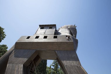 Çanakkale, Türkiye - 30 Ekim 2016: Kopya ahşap Truva Atı Truva Antik şehirde. Truva Savaşı Yunanlılar Truva bağımsız şehir girin ve savaşı kazanmak için kullanılan hile hakkında. 