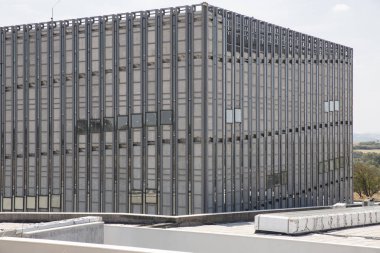 arka plan mavi gökyüzü ile gri mimarisinin doğal görünümü