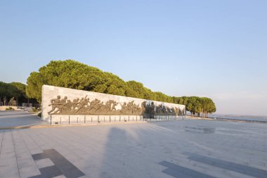 Çanakkale, Türkiye, 08 Ağustos 2017: Çanakkale Şehitleri Anma Atatürk heykelinin Gelibolu'da savaş katılan Türk askerleri hakkında hizmet anısına bir savaş anıtı olan.