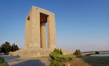 Çanakkale Şehitler Anıtı Çanakkale Boğazı için karşı. Birinci Dünya Savaşı sırasında Aralık 1915 Nisan 1915 gerçekleşti Gelibolu Savaş, katılan Türk askerleri.