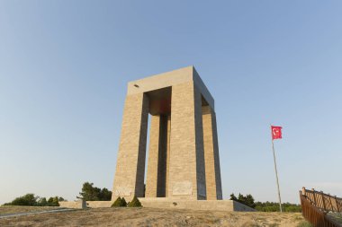 Çanakkale Şehitler Anıtı Çanakkale Boğazı için karşı. Birinci Dünya Savaşı sırasında Aralık 1915 Nisan 1915 gerçekleşti Gelibolu Savaş, katılan Türk askerleri.