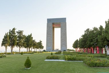 Çanakkale Şehitler Anıtı Çanakkale Boğazı için karşı. Birinci Dünya Savaşı sırasında Aralık 1915 Nisan 1915 gerçekleşti Gelibolu Savaş, katılan Türk askerleri.