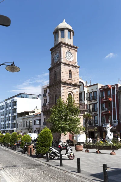チャナッカレ トルコ 2017 アンザック ホテルに調節はチャナッカレの炉に歴史的な時計台があるに 時計塔は今チャナッカレのシンボルの一つとして活動します — ストック写真