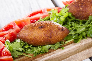 geleneksel Türk yemeği etli görünümünü kapat