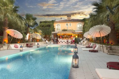 Lüks sonsuzluk beach otel resort Yüzme Havuzu ile