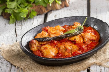 et ahşap arka plan üzerinde devam eder ile lezzetli yemek görünümünü yakın