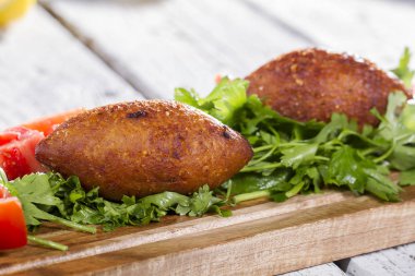 geleneksel Türk yemeği etli görünümünü kapat