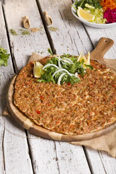 Close View Lahmacun Turkish Delicious Pizza Minced Meat Wooden Tabletop — Stock Photo, Image