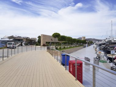 Izmir, Türkiye - 15 Ağustos 2017: Güzel doğal kenti Izmir, Türkiye