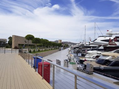 Izmir, Türkiye - 15 Ağustos 2017: Güzel doğal kenti Izmir, Türkiye