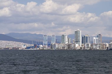 Izmir, Türkiye - 15 Ağustos 2017: Güzel doğal kenti Izmir, Türkiye