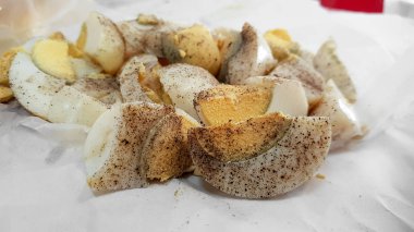 biber ile haşlanmış yumurta görünümünü kapat