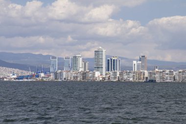 Izmir, Türkiye - 15 Ağustos 2017: Güzel doğal kenti Izmir, Türkiye