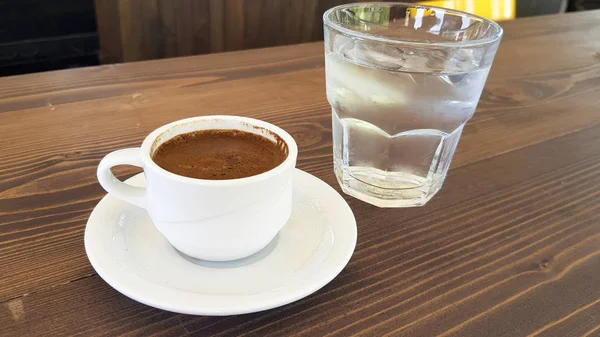 Vista Cerca Taza Café Vaso Agua — Foto de Stock