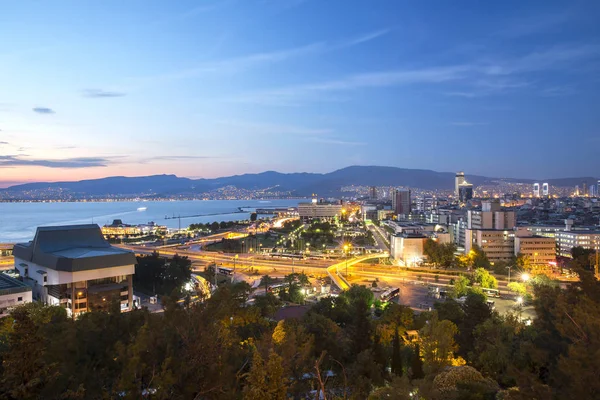 Izmir Turquía Agosto 2017 Hermosa Vista Nocturna Ciudad Izmir Turquía — Foto de Stock