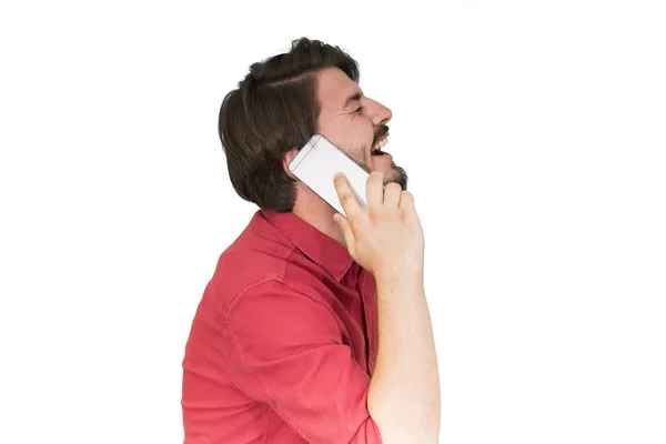 스마트폰 배경에 고립에 말하는 수염된 — 스톡 사진