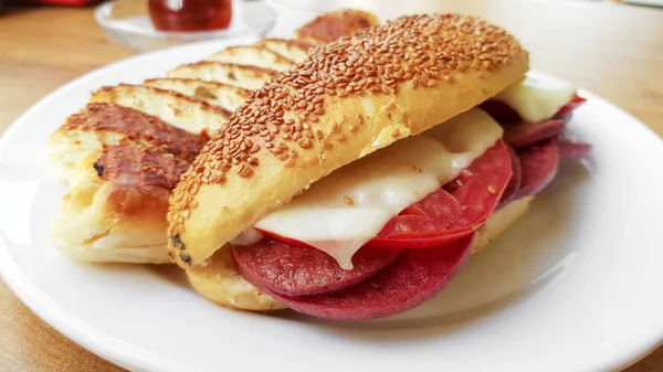 Vue Rapprochée Savoureux Sandwich Maison — Photo