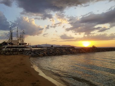 Akyaka, Türkiye - 21 Mayıs 2017: Ege ilinin doğal görünümünü