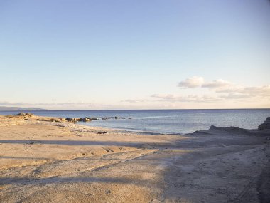 Alaçatı Delikli Jan Beach çeşme kasabasında güzel deniz kıyısı