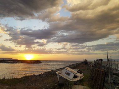 Akyaka, Türkiye - 21 Mayıs 2017: Ege ilinin doğal görünümünü