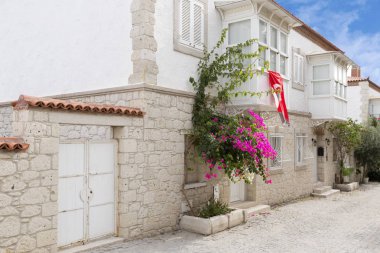 Izmir, Türkiye - 03 Kasım 2018: Kentsel sahne güzel Izmir şehir, Türkiye ile