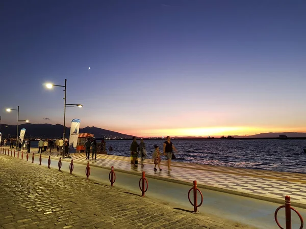 Izmir Turchia Agosto 2017 Bellissimo Paesaggio Notturno Vista Costiera Smirne — Foto Stock