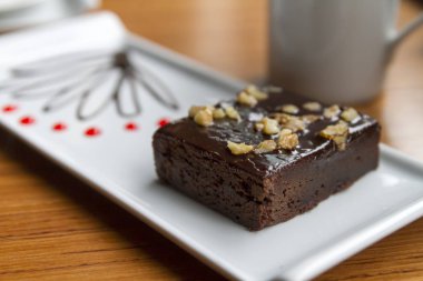 Görünüm tatlı çikolatalı kek ve kahve kadar yakın