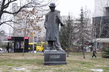 Belgrad, Sırbistan-20 Nisan 2016: Belgrad 'da Branislav Nusiç tarihi anıtının yakın görünümü