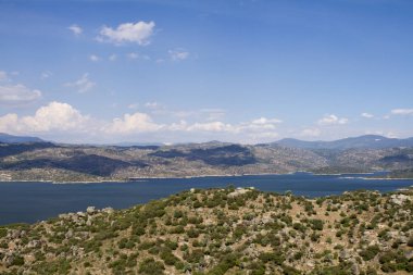 Akyaka, Türkiye - 21 Mayıs 2017: Akyaka'nın Türkiye'deki manzarası yaz günü