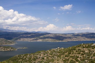 Akyaka, Türkiye - 21 Mayıs 2017: Akyaka'nın Türkiye'deki manzarası yaz günü