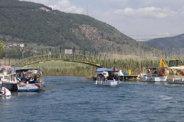 Akyaka, Türkiye - 21 Mayıs 2017: Akyaka'nın Türkiye'deki manzarası yaz günü
