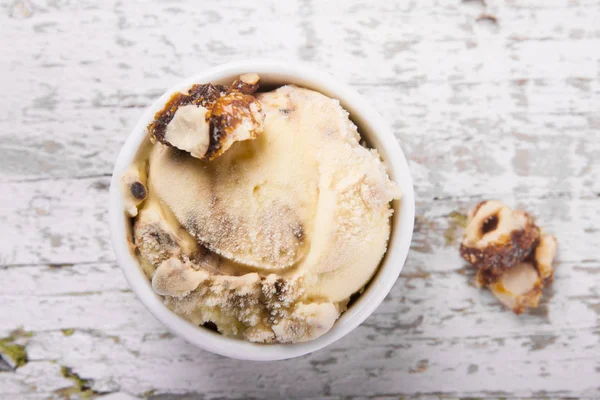 Leckeres Süßes Eis Auf Holztischplatte — Stockfoto