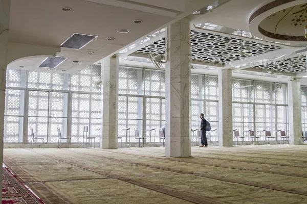 Hong Kong, Çin - 29 Nisan 2017: Kowloon Mescidi ve İslam Merkezi veya Kowloon Camii ve İslam Merkezi hong kong görünümü