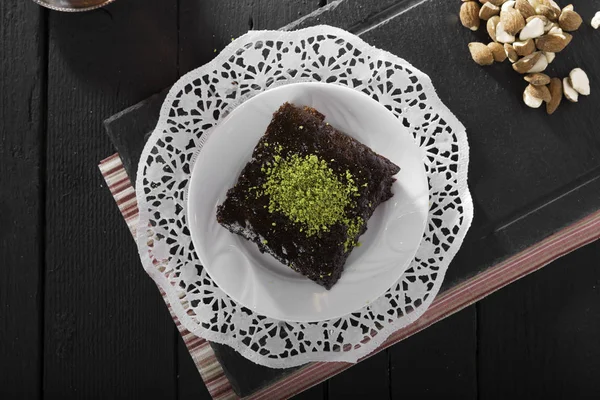 Top Utsikt Över Läckra Söta Choklad Dessert Träbord — Stockfoto