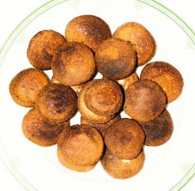 Semolina, başlıca upma, makarna ve kuskus yapımında kullanılan buğday dolmasıdır..