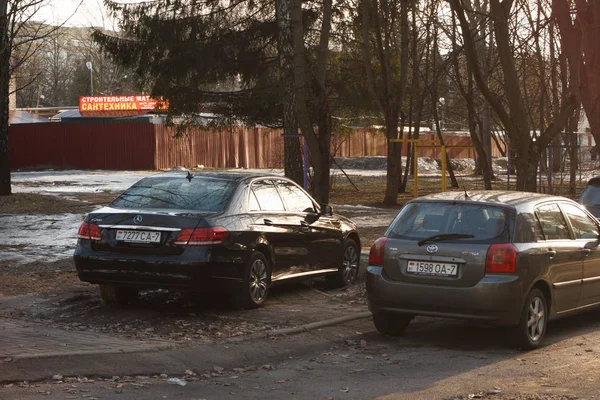 Minsk Bielorussia Marzo 2019 Violazione Del Parcheggio Mercedes Benz Nera — Foto Stock