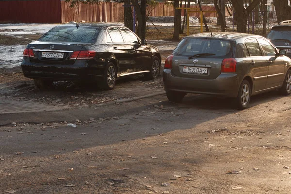 Mińsk Białoruś Marca 2019 Parking Naruszenie Czarny Mercedes Benz Samochód — Zdjęcie stockowe