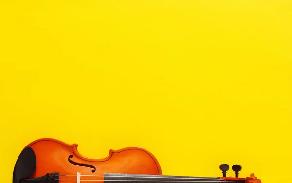 Affiche Concert Musique Classique Avec Violon Orange Sur Fond Jaune — Photo