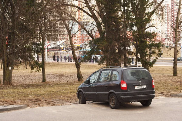 Minsk Bielorussia Marzo 2019 Violazione Del Parcheggio Passerelle Prati Marciapiedi — Foto Stock