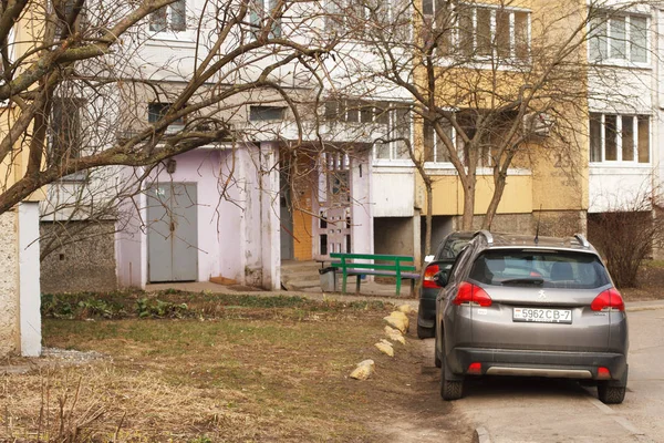 Minsk Belarus March 2019 Parking Violation Walkways Lawns Crosswalks Parking — Stock Photo, Image