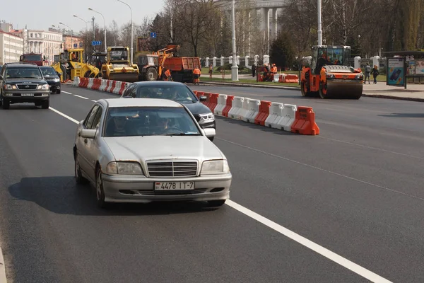 Minsk Bielorrusia Abril 2019 Trabajo Carretera Construcción Mantenimiento Carreteras Trabajos — Foto de Stock