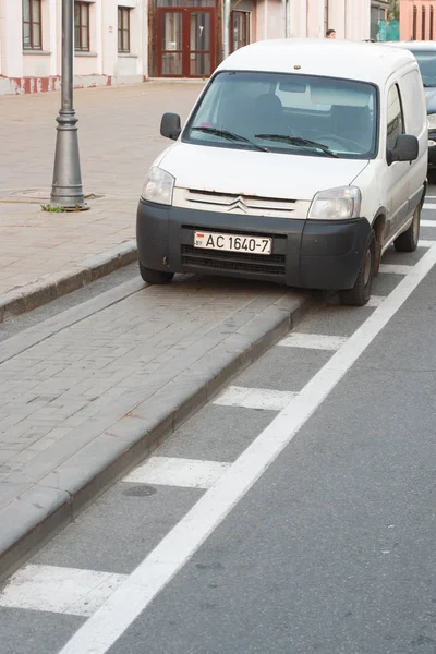 Minsk Bielorrusia Junio 2019 Violación Estacionamiento Una Gran Ciudad — Foto de Stock