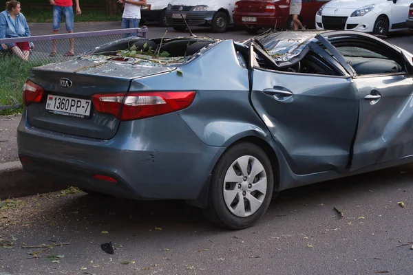 Mińsk Białoruś Czerwca 2019 Uszkodzony Samochód Srebrny Szary Kai Rio — Zdjęcie stockowe